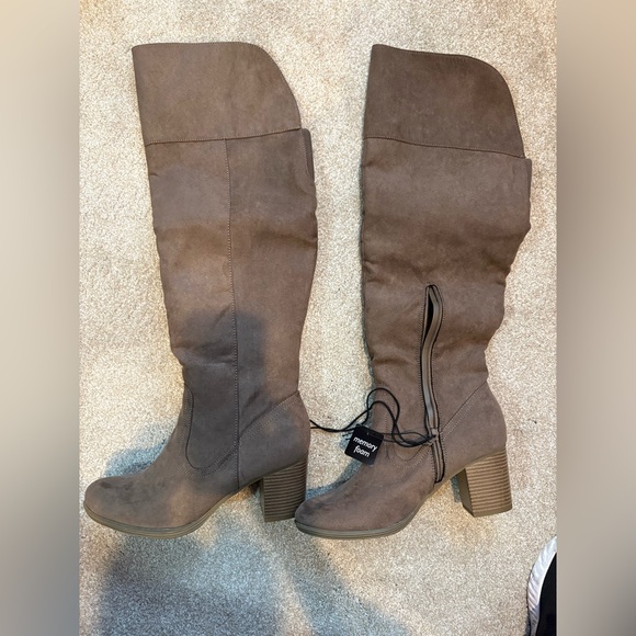ANA Espana Knee-High Women's Boots - Picture 1 of 4